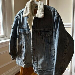 Levis Sherpa Trucker Jacket